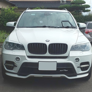 X5 E70