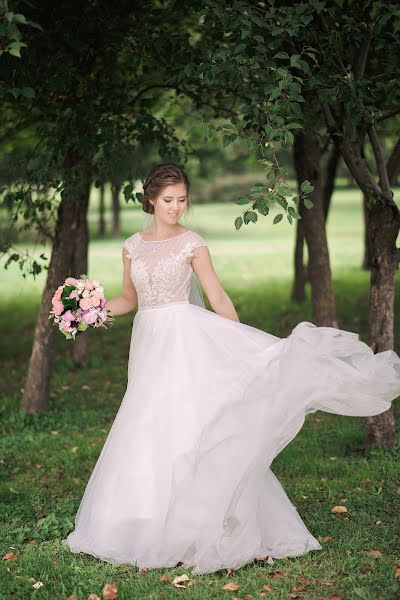 Fotógrafo de casamento Anastasiya Melnikovich (melnikovich-a). Foto de 7 de setembro 2018