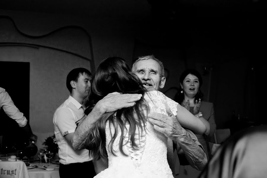 Wedding photographer Oksana Melente (melente). Photo of 22 November 2016