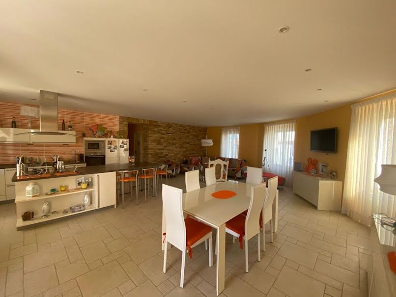 Vente maison 7 pièces 160 m² à Saint-Mathurin (85150), 479 000 €