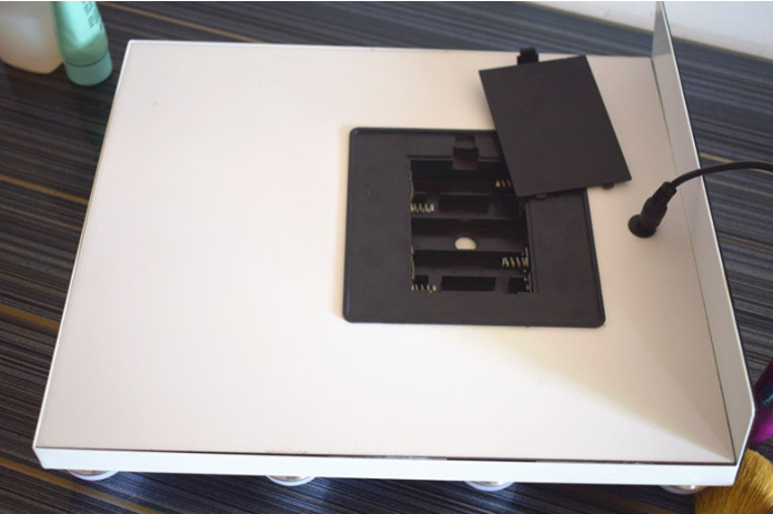 Square light bulb makeup mirror