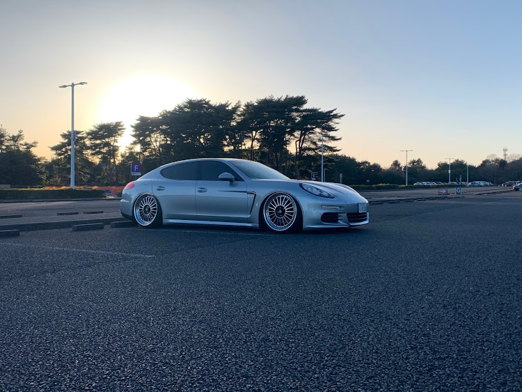 s-payさんが投稿したひたち海浜公園・茨城県ドライブ・腰が痛い・シルバーはイイぞぉー・セミスモに関するカスタム事例の投稿画像1枚目