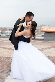 Fotógrafo de casamento Zhanna Staroverova (zhannasta). Foto de 22 de novembro 2017