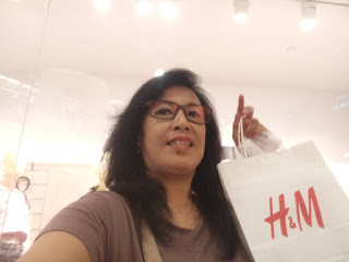 Febe Smile at H&M, Penjaringan,  photos