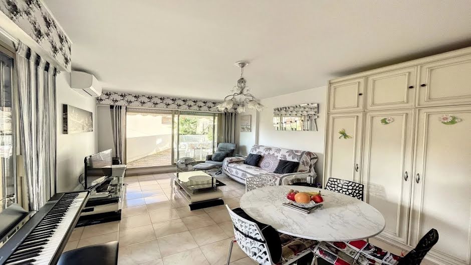 Vente appartement 3 pièces 65 m² à Juan les pins (06160), 384 000 €