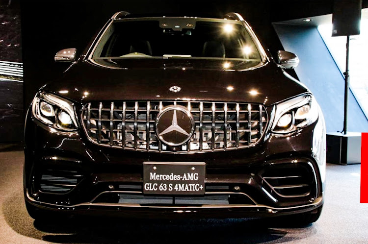GLC クーペのGLCクーペ・GLC・63化・純正か社外品かに関するカスタム事例の投稿画像2枚目