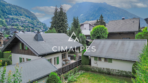 Chalet with terrace 1