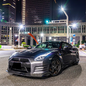 NISSAN GT-R