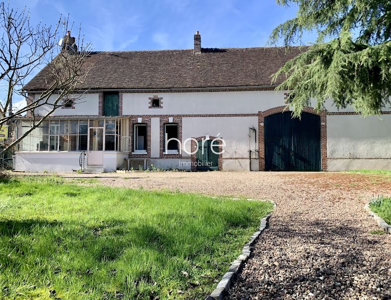 Vente maison 8 pièces 180 m² à Chamvres (89300), 199 000 €