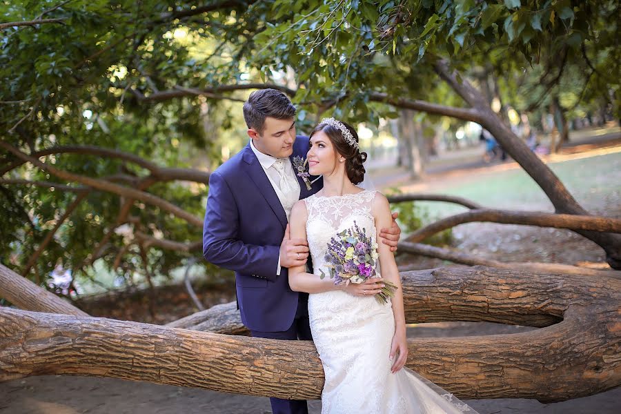 Photographe de mariage Lyudmila Zharkova (lyudmilla). Photo du 25 novembre 2016