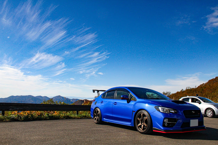 WRX STIの紅葉ドライブ・つばくろの谷・雲海に関するカスタム事例の投稿画像2枚目