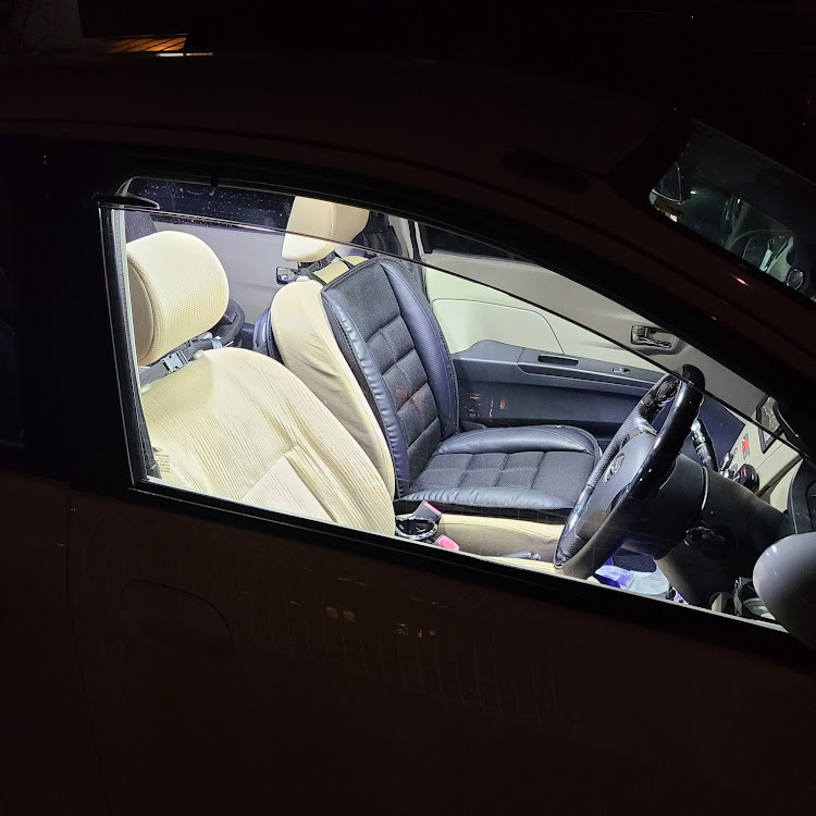 ミラの純正流用・ルームランプ流用・ルームランプ増設・他車種純正品流用・L175S純正に関するカスタム事例の投稿画像47枚目