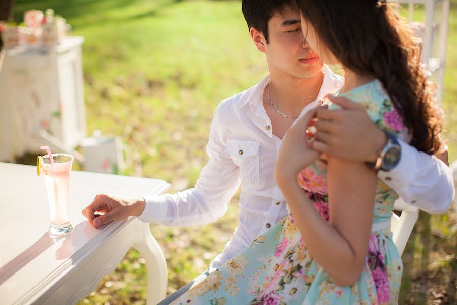 Wedding photographer Gaukhar Zukenova (gohasz). Photo of 18 May 2014