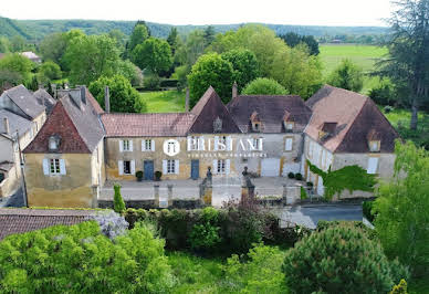 Maison avec piscine et terrasse 17