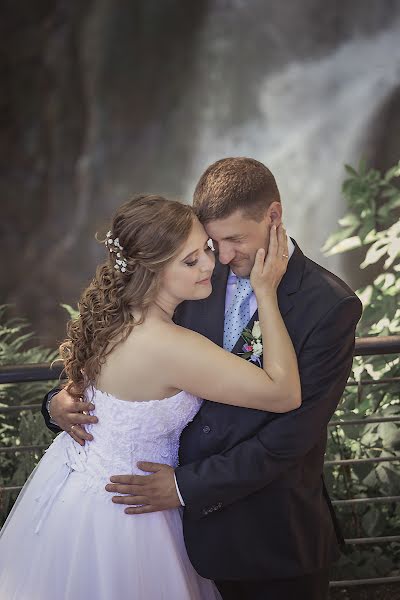 Fotógrafo de bodas Éva Lükő (evaphotomiskolc). Foto del 8 de agosto 2020