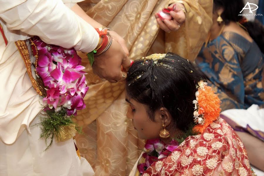 Fotógrafo de casamento Abhradeep Dutta (abhradeep). Foto de 9 de dezembro 2020