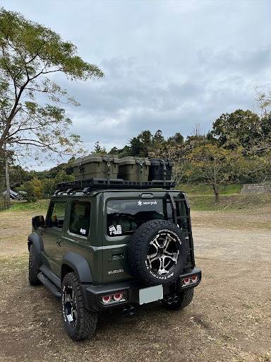 ジムニーシエラ Jb74wのジムニーのある生活 ジムニーの似合う場所 右斜め後ろ写真展 ジムニーでキャンプに関するカスタム メンテナンスの投稿画像 車 のカスタム情報はcartune