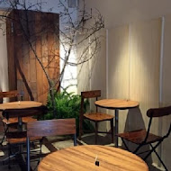 Fujin Tree 353 Cafe by simple kaffa