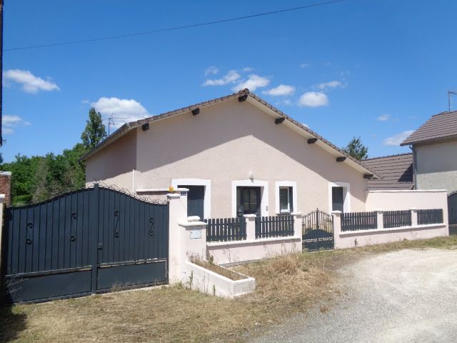 Vente maison 6 pièces 206 m² à Vierzon (18100), 299 000 €