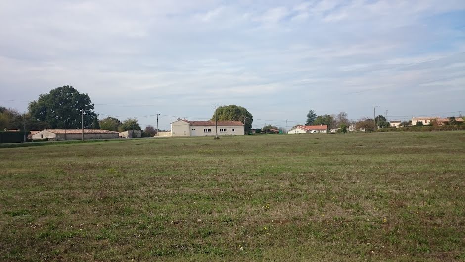 Vente terrain  790 m² à La Lande-de-Fronsac (33240), 79 000 €