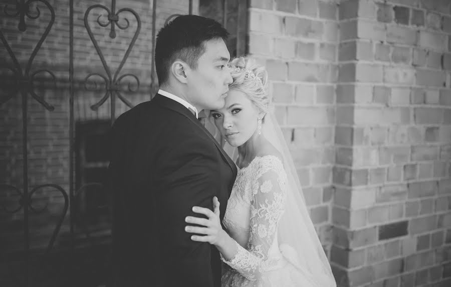 Wedding photographer Vladimir Vershinin (fatlens). Photo of 1 June 2016