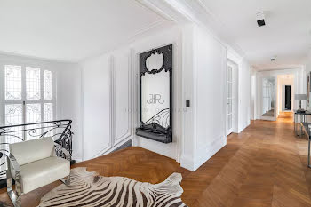 duplex à Paris 8ème (75)