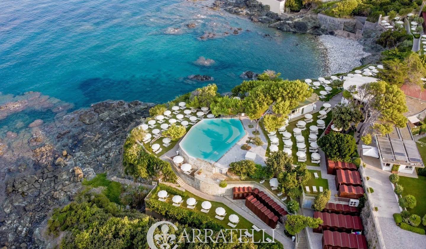 Propriété avec piscine en bord de mer Rosignano Marittimo