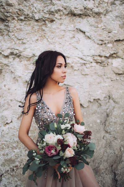 Wedding photographer Dinara Kurmakaeva (dinakyoller). Photo of 28 May 2019