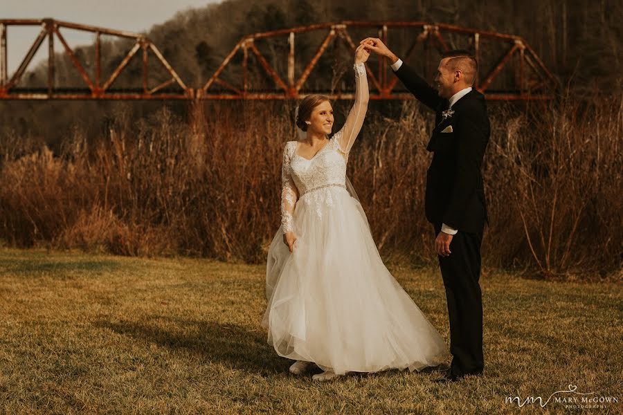 Fotografo di matrimoni Mary Mcgown (marymcgown). Foto del 25 agosto 2019