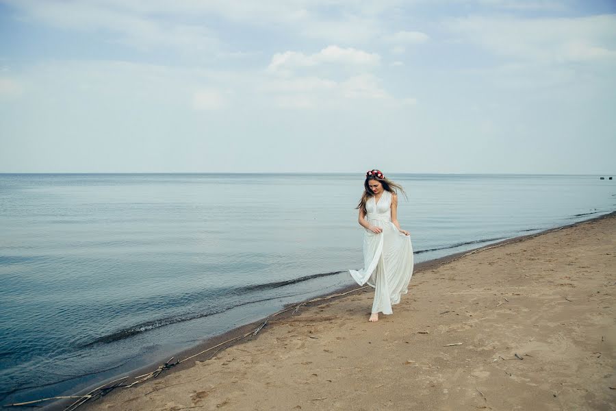 Fotógrafo de casamento Dashenka Kovaleva (darinamalina). Foto de 6 de junho 2015