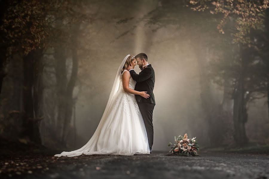 Wedding photographer Eamonn McColgan (treasurebox). Photo of 12 January