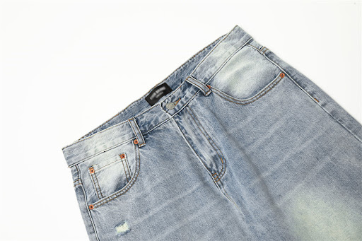 Title 5, Distressed Wash Wide-leg Jeans Retro offer a co...