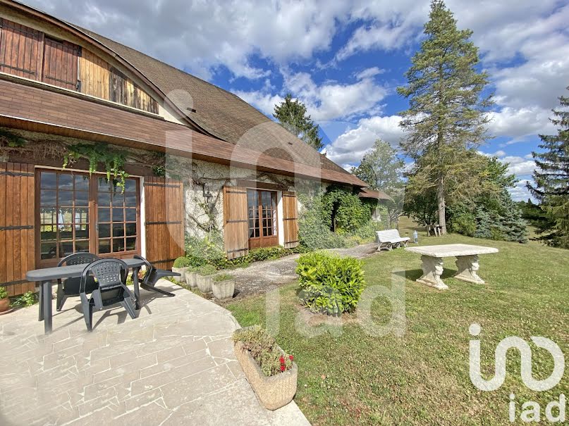 Vente maison 15 pièces 485 m² à Villecien (89300), 367 000 €