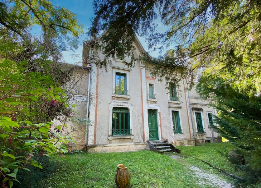 Vente villa 10 pièces 325 m² à Cahors (46000), 420 000 €