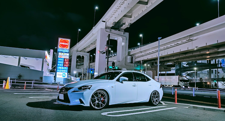 ISのレクサス IS・まだ暑いですね・夜の撮影に関するカスタム事例の投稿画像1枚目