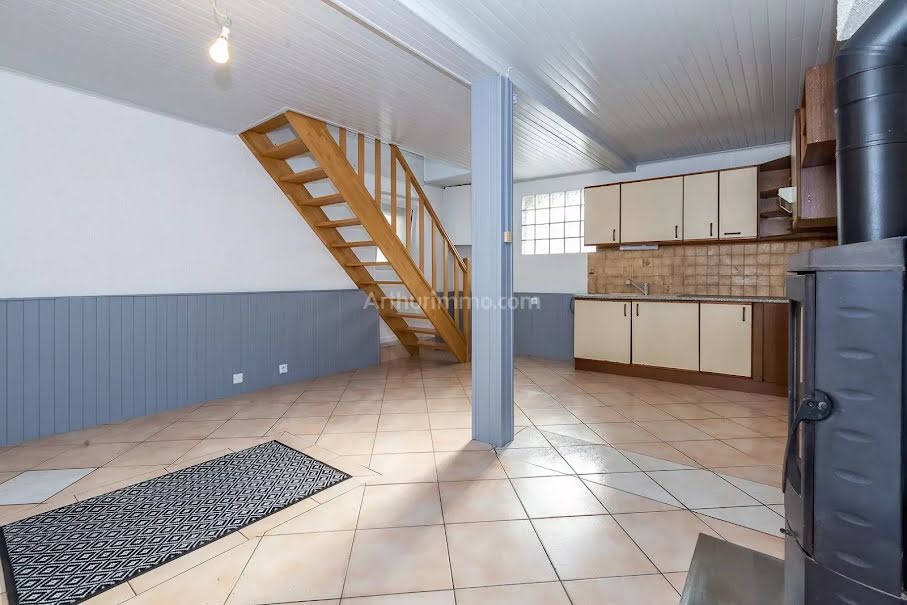 Vente propriété 4 pièces 71 m² à Montalieu-Vercieu (38390), 115 000 €