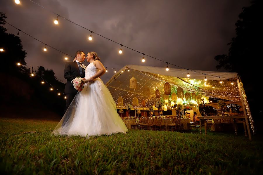 Fotógrafo de casamento Rafael Esparza (rafaelesparza). Foto de 7 de janeiro 2023