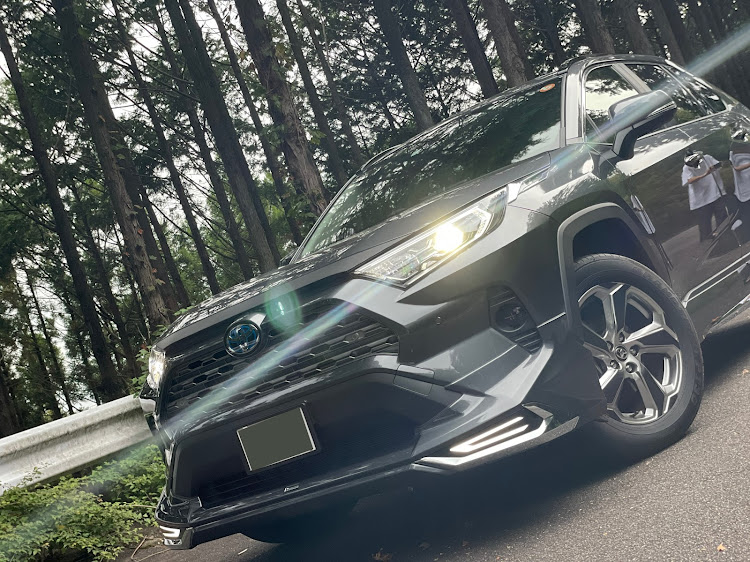 RAV4のRAV4・MODELLISTA・高雄パークウェイ・写活に関するカスタム事例の投稿画像3枚目