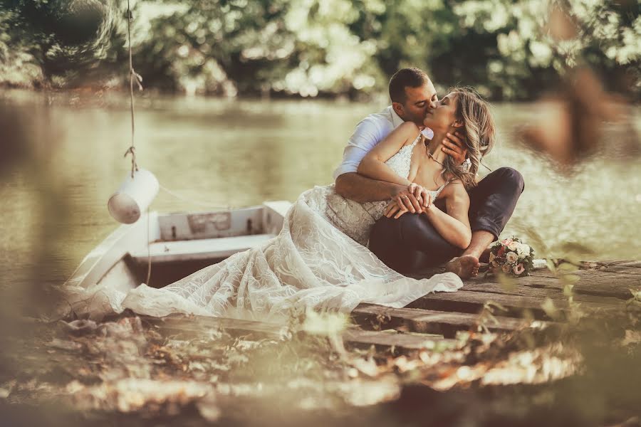 Fotógrafo de casamento Bojan Bralusic (bojanbralusic). Foto de 3 de novembro 2021