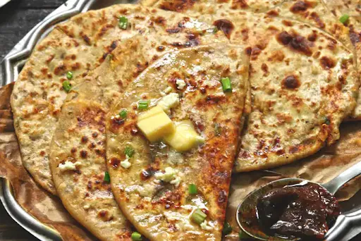 Aloo Pyaz Egg Paratha