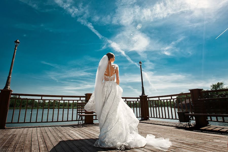 Fotógrafo de casamento Mila Abaturova (milatoy). Foto de 8 de junho 2018