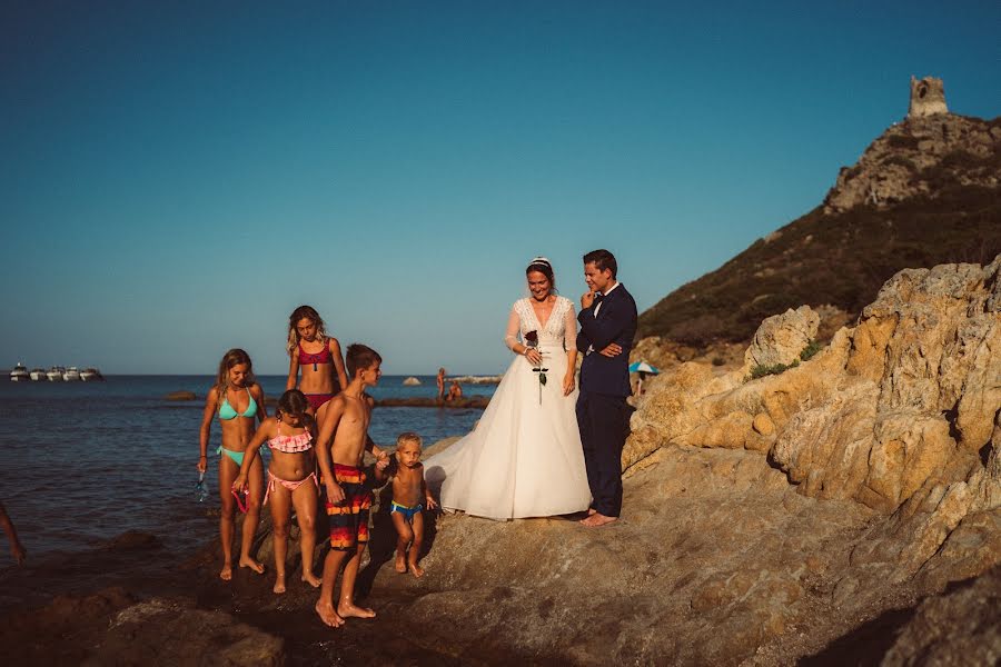 Fotografo di matrimoni Laura Serra (lauraserra). Foto del 12 luglio 2019