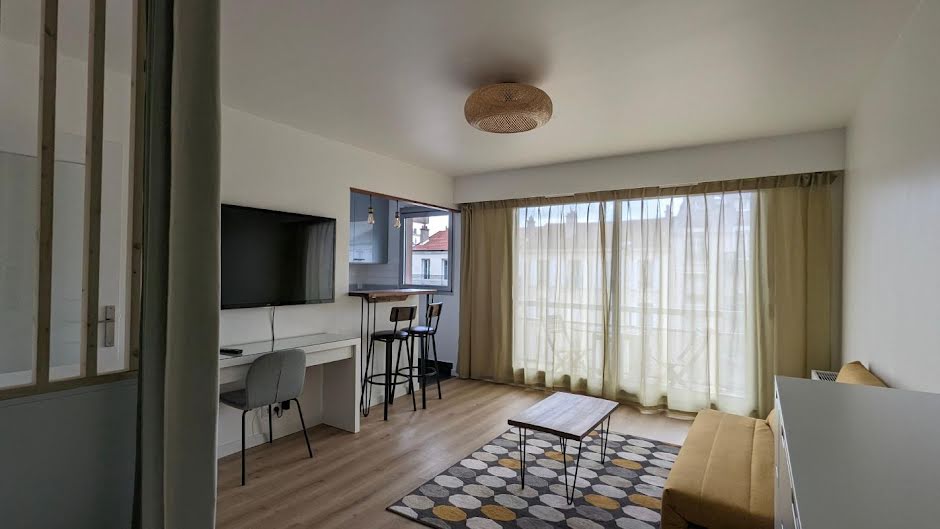 Location meublée appartement 1 pièce 29 m² à Asnieres-sur-seine (92600), 944 €