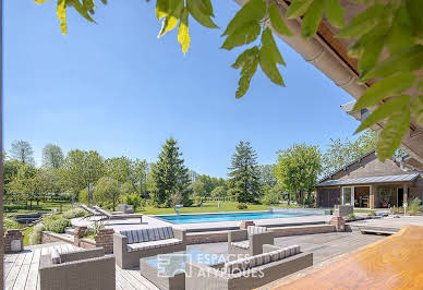 Maison avec piscine et terrasse 4