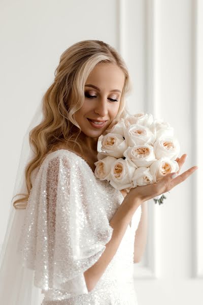 Wedding photographer Olya Poduta (olavolina). Photo of 30 September 2020