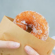 Dough Doughnuts 兜兜圈 二號店