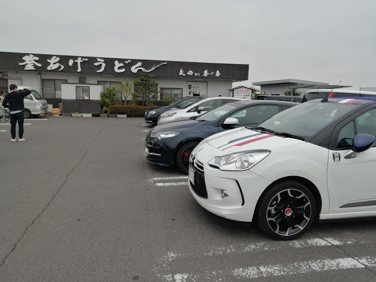 DS3 カブリオのうどん県・かなくま餅・長田in香の香・うどんバカ一代・丸亀城に関するカスタム事例の投稿画像4枚目