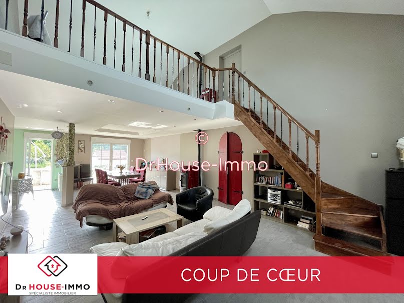 Vente maison 5 pièces 184 m² à Gien (45500), 230 000 €