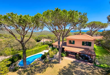 House with garden and terrace 9