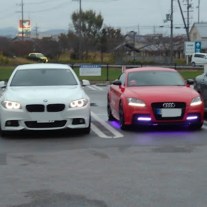 TT